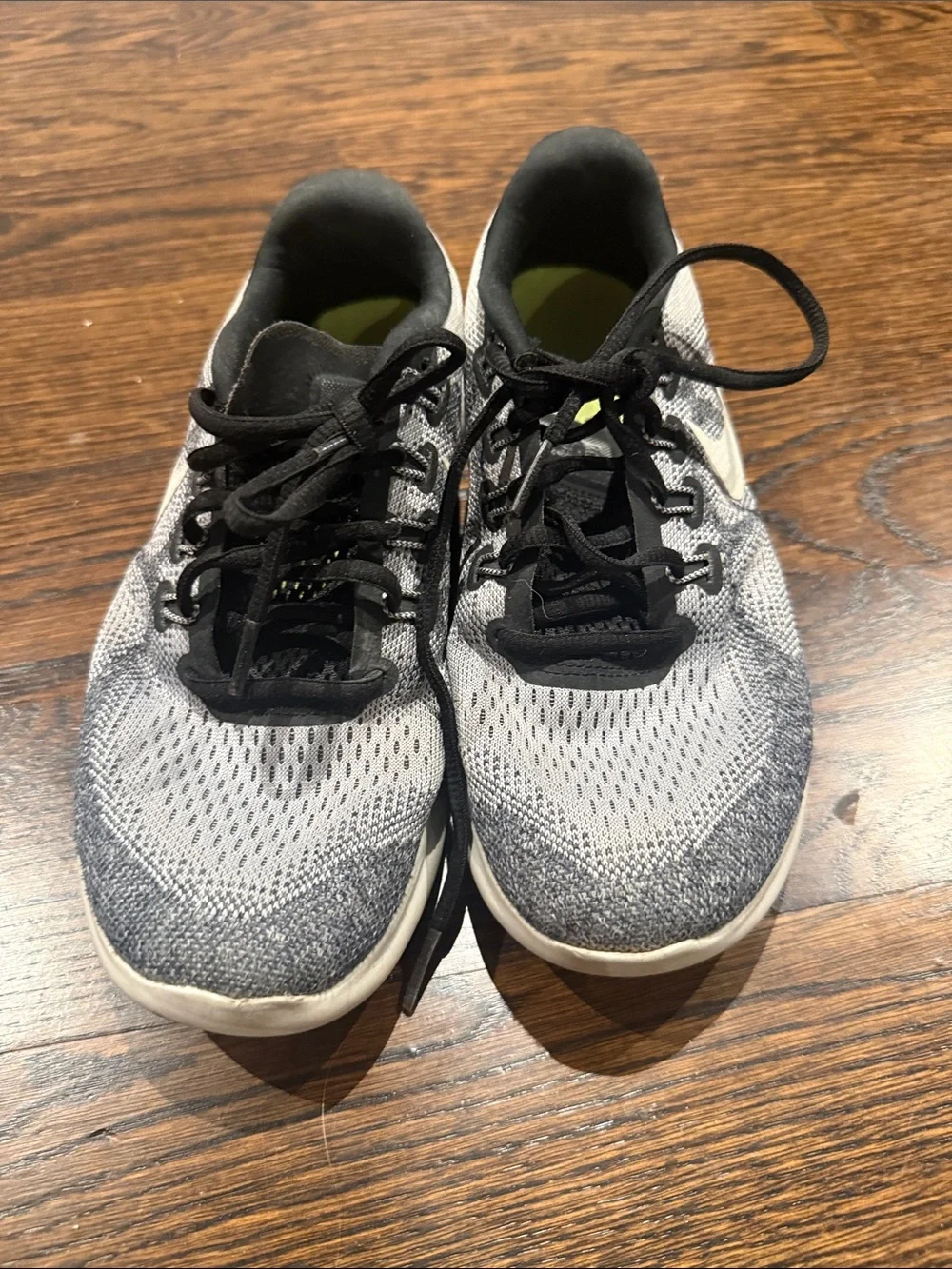 Nike Free Running Shoes Womens 7 Gray Black Knit Athleisure Sporty - Picture 2 of 5
